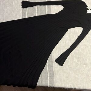 Illa Illa sweater dress size small NWT